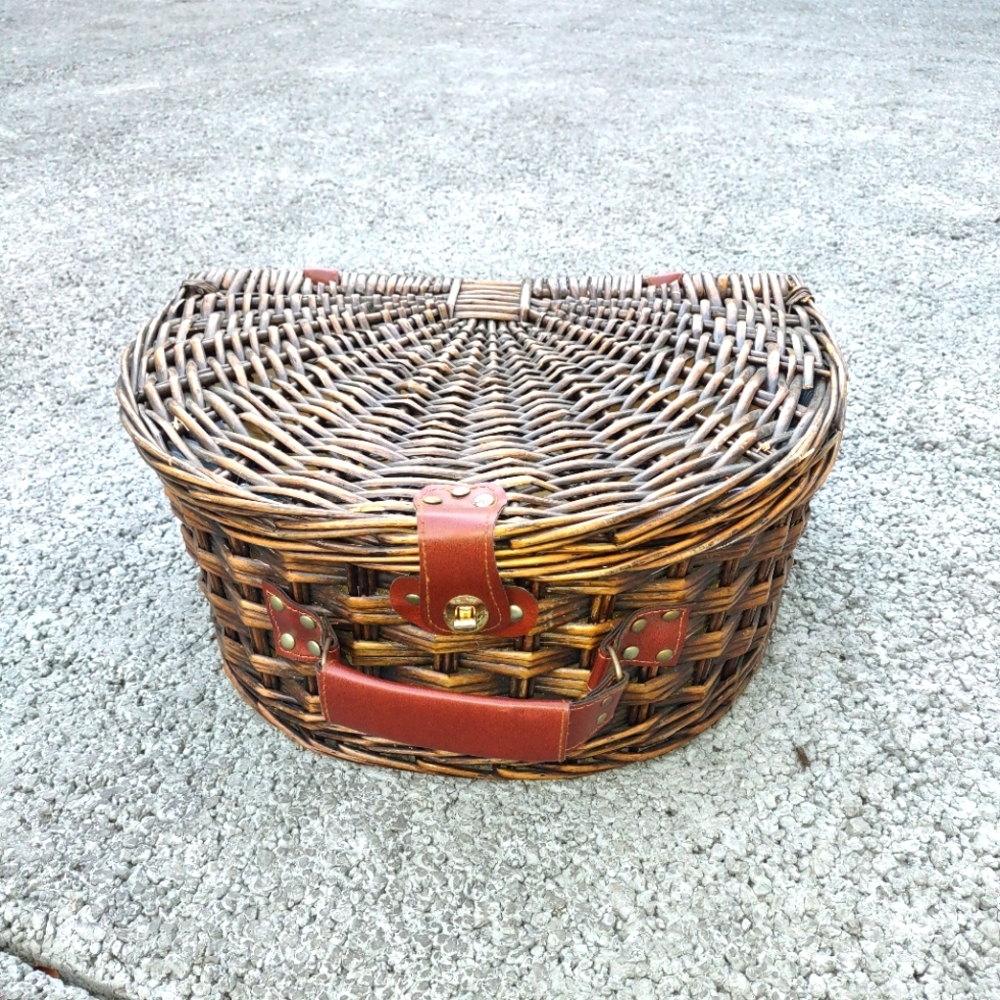 Vintage Picnic basket